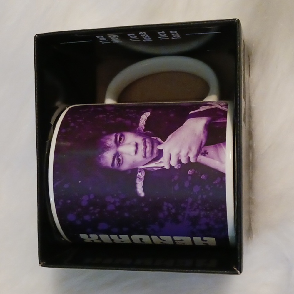 JIMI HENDRIX 11 OZ PURPLE & WHITE MUG